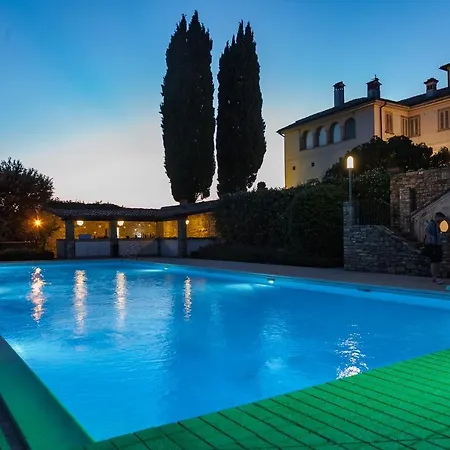 Pensión Castello Degli Angeli *