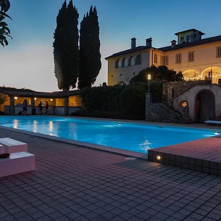 Castello Degli Angeli Guest house *
