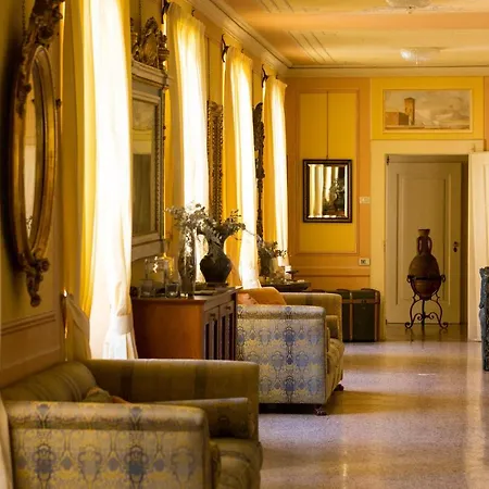 Guest house Castello Degli Angeli *