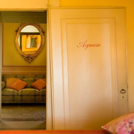 Castello Degli Angeli Guest house Carobbio degli Angeli