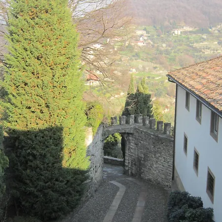 Castello Degli Angeli Pensión